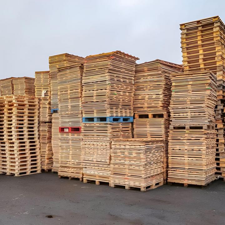 Donnez une seconde vie à vos palettes grâce à notre service de recyclage à Melun